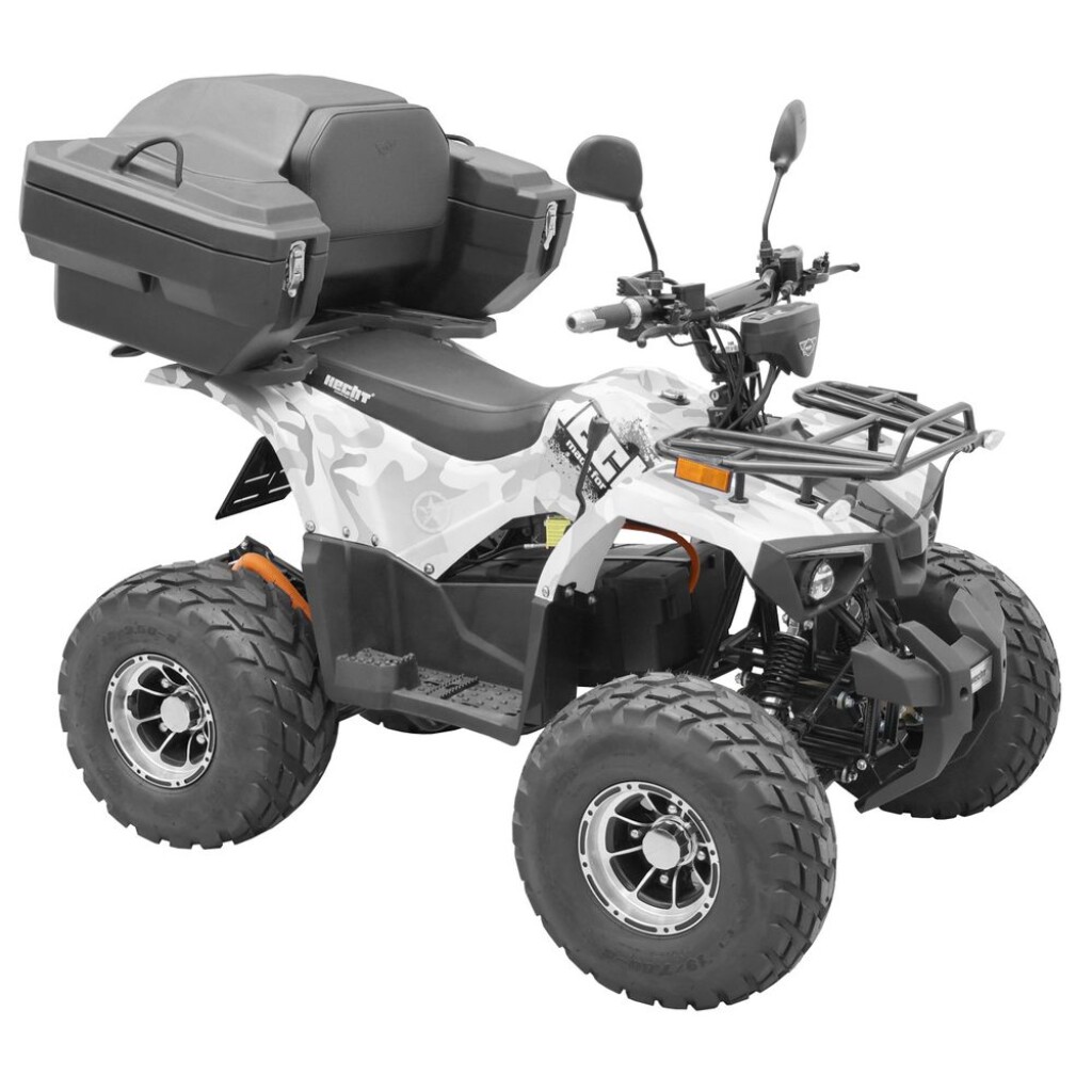 Battery-powered ATV homologated for road use. 1200 W motor. Dimensions (L x W x H): 160 x 104 x 121 cm.