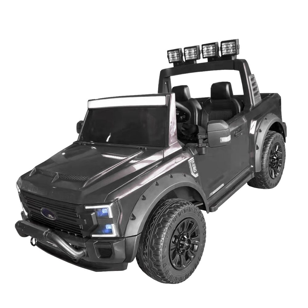Children's cordless car - FORD F450 BLACK The HECHT F450 children's electric car offers children an extraordinary ride with a realistic design licensed from Ford. Equipped with powerful motors and remote control