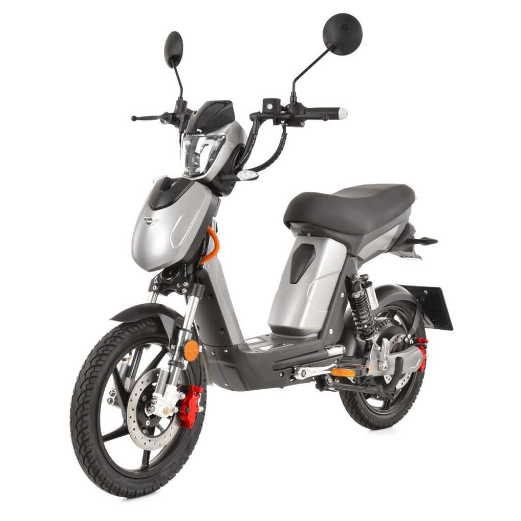 Electric moped (scooter) with 800 W motor. Max. speed 40 km / h