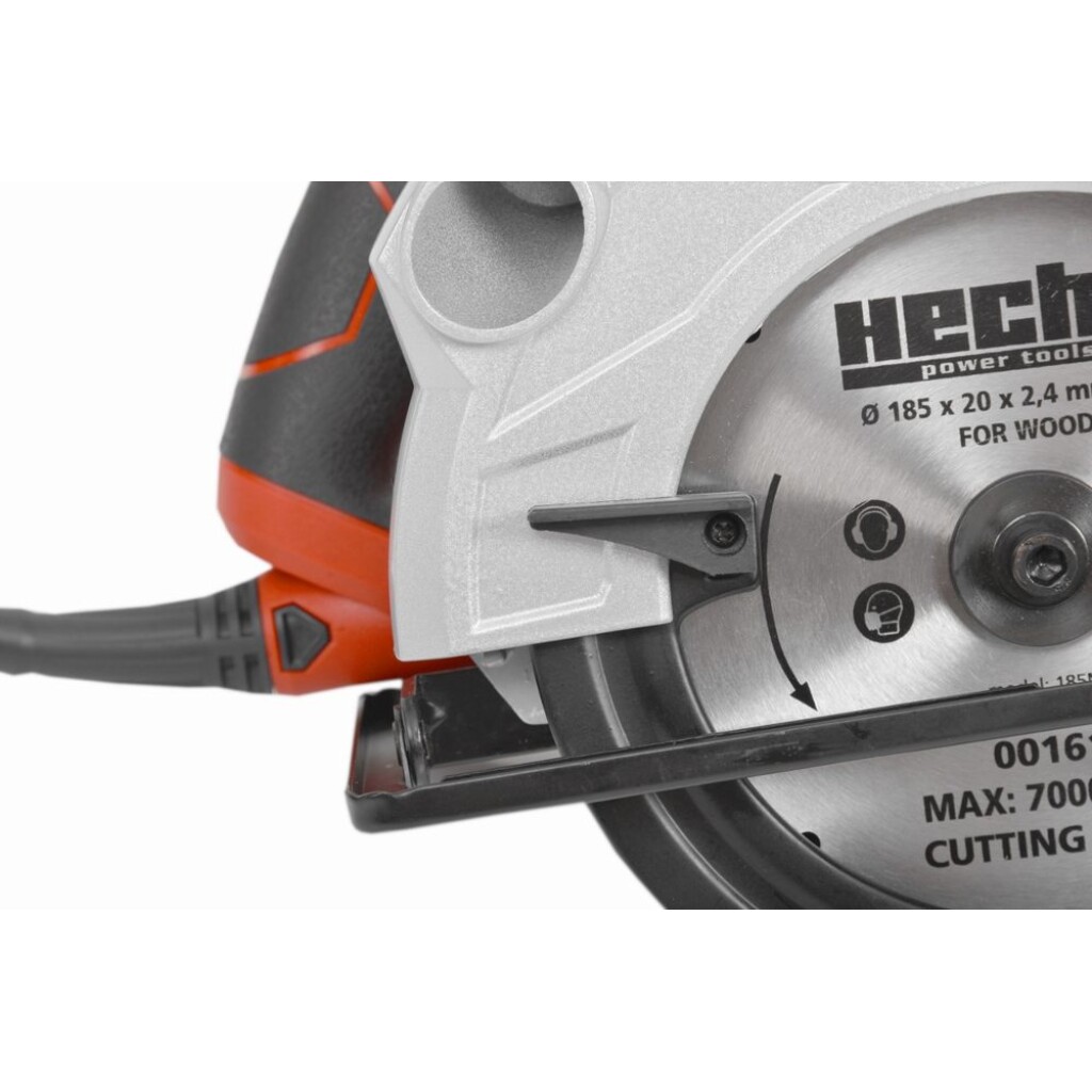 26 kg. Supplied with saw blade