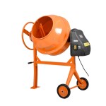 Stavební míchačka s elektrickým motorem. Příkon 650 W. Objem 140 l.