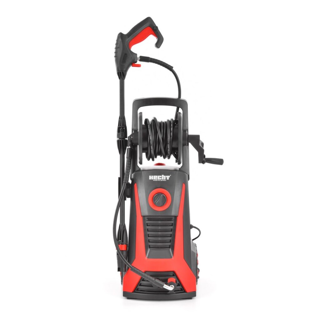 High pressure washer powered by an electric motor with power of 2200 W