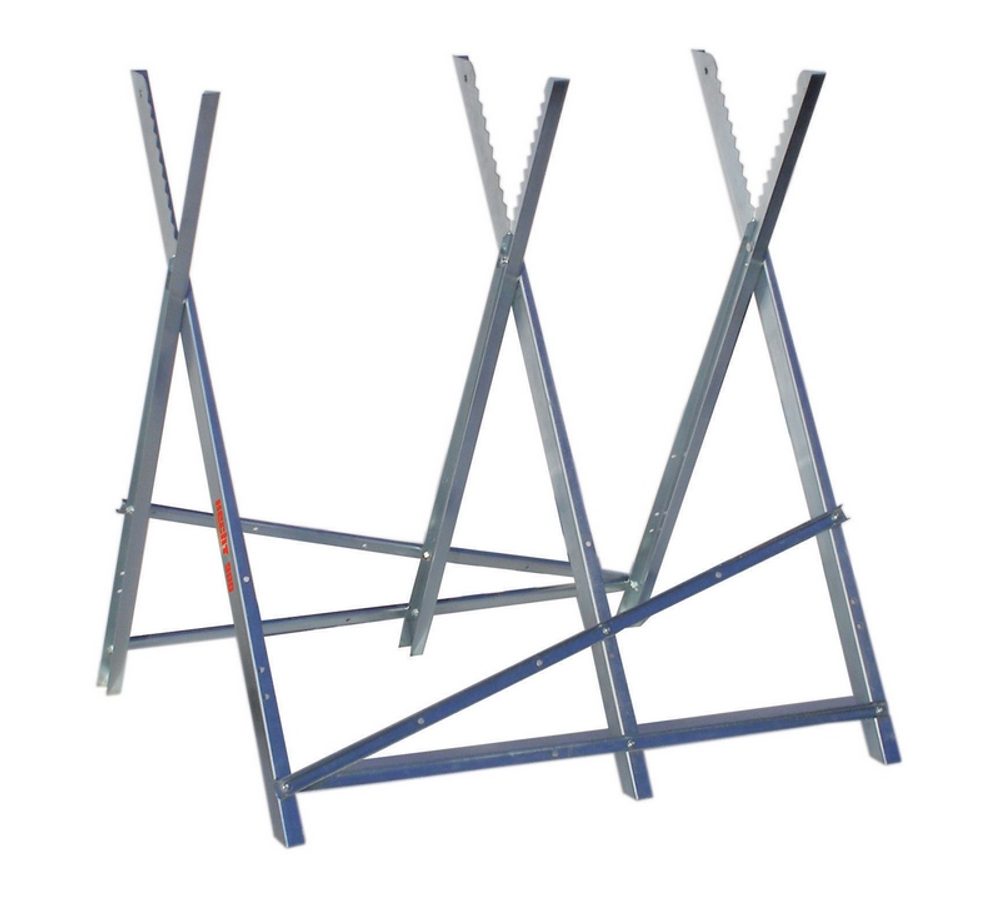 Log cutting stand - HECHT 900 HECHT log cutting stand secures felled trees ripe for cutting. Perfect for cutting trees down to haulable (or burnable) size.