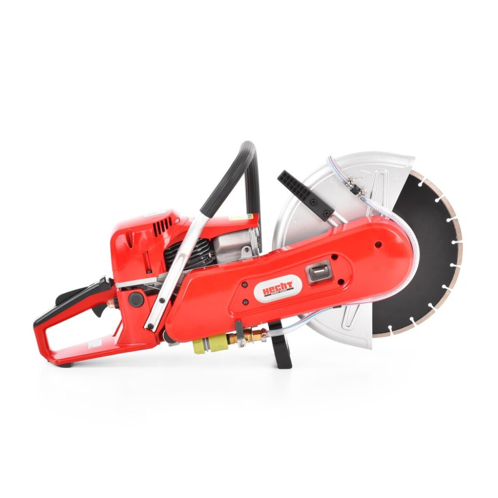 Petrol powered concrete cutter. Water connection. Cutting blade diameter 305 mm.