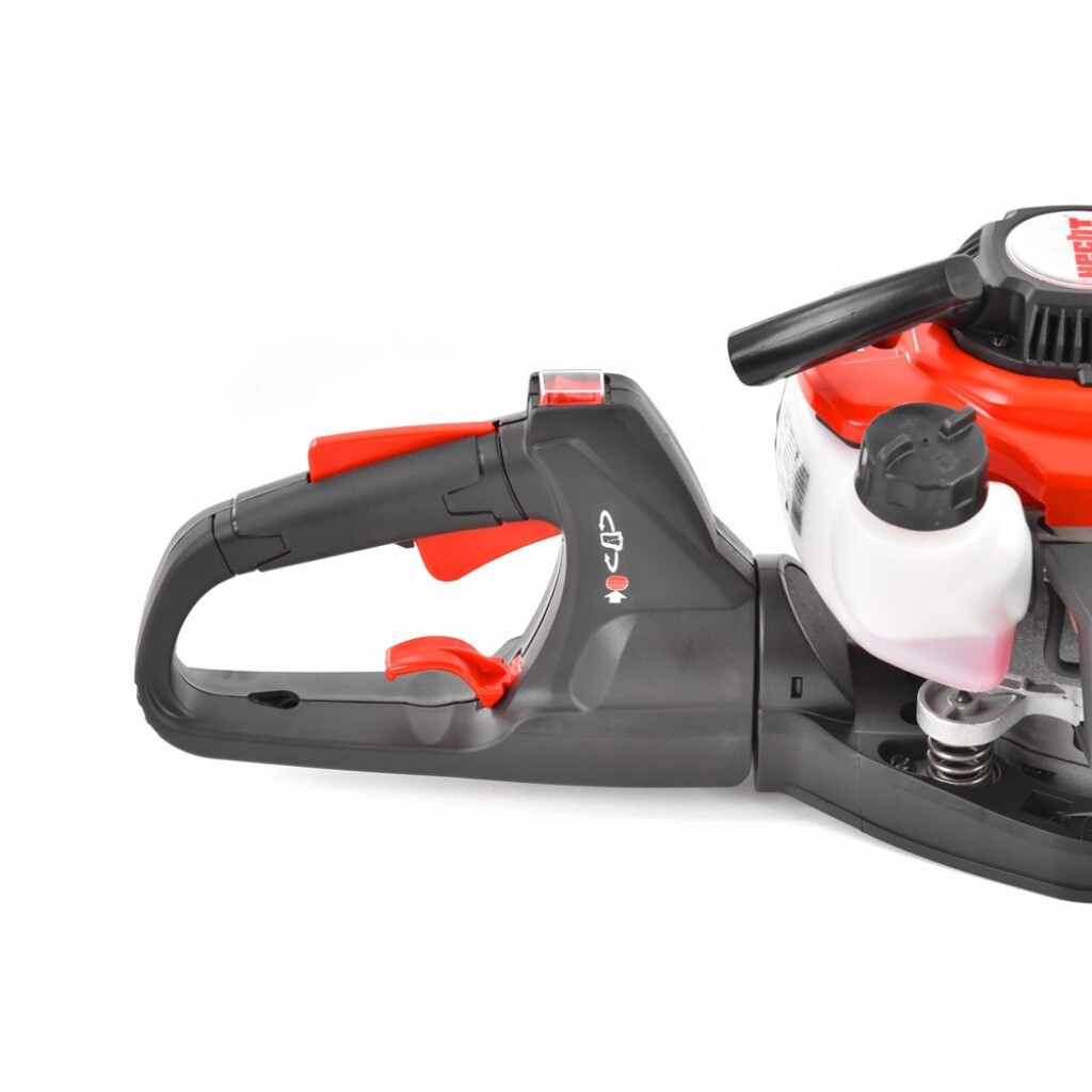 2 ccm engine. Bar length 75 cm and maximal cutting diameter 28 mm.