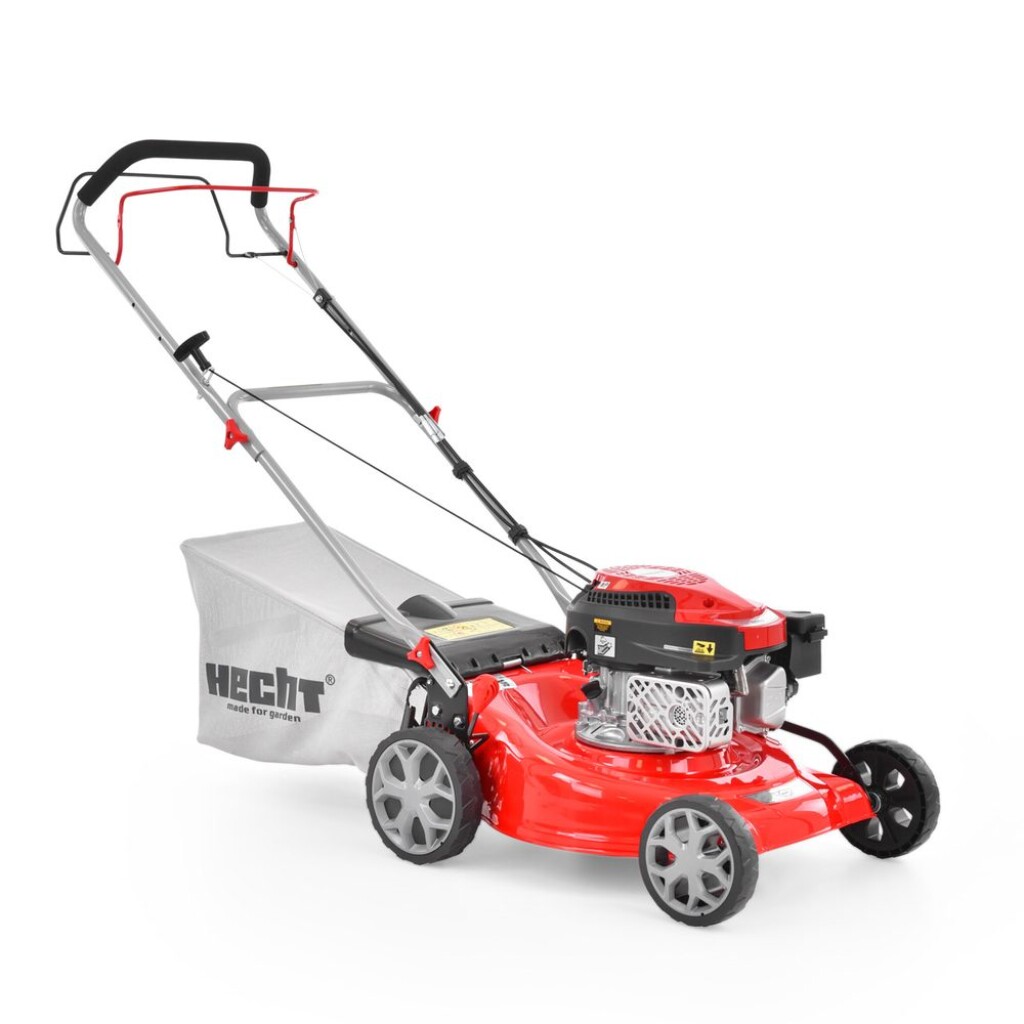 Motor lawn mower with self-propelled system. Working width: 46 cm. Engine capacity: 144 cm3. Engine power: 2.5 kW. Basket capacity 60 l. Max. recommended area: 1000 m2.