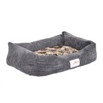 <p>Luxury bed for demanding pets. Made from flax and corduroy. Very comfortable.</p>