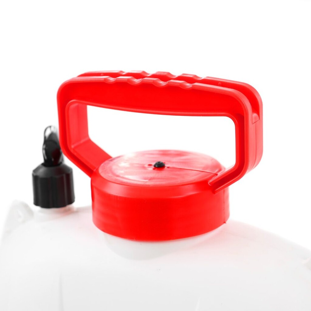 ideal for effortless garden spraying.