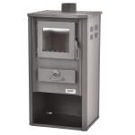 <p>Stove with a glass door for wood with an output of 8 - 9 kW. Made in Europe.</p>
