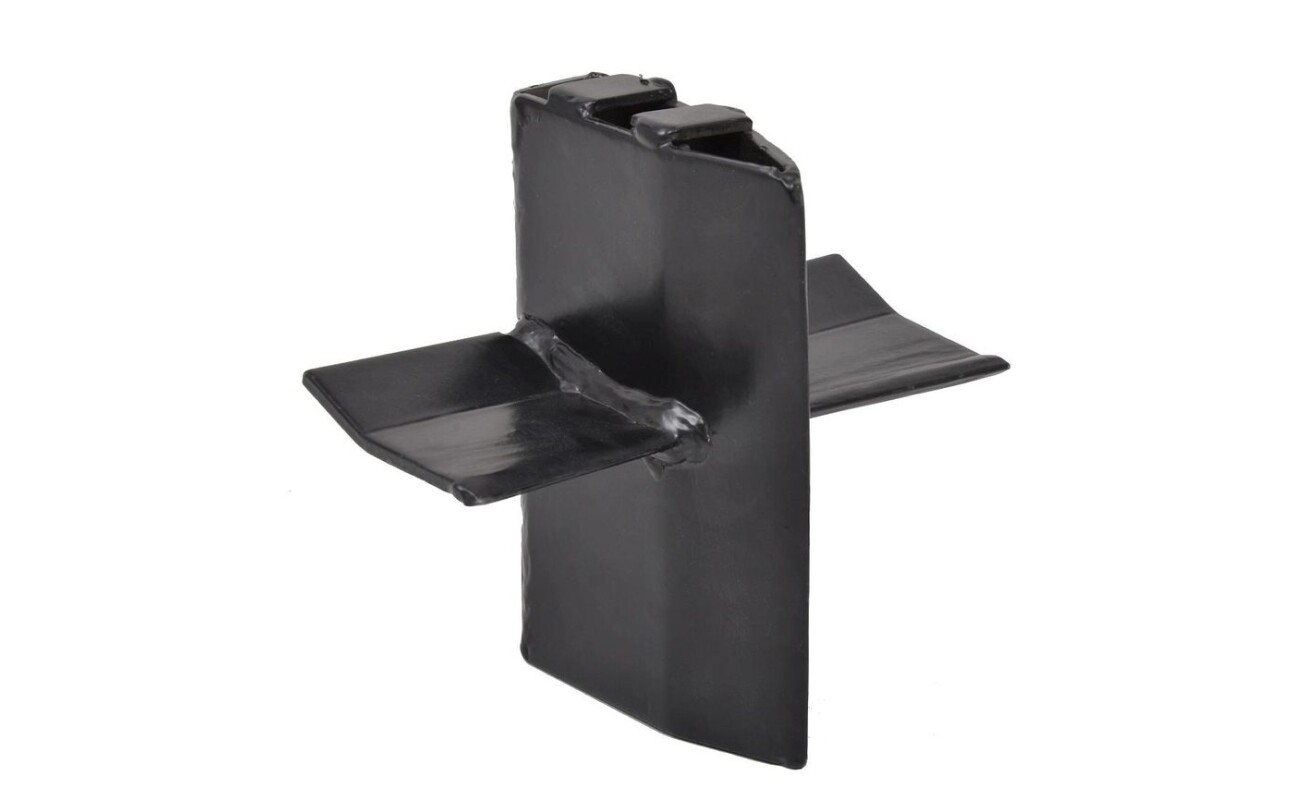 Cross splitting wedge suitable for HECHT 6060. Splitting cross wedge for use on HECHT 6060 splitters. The wedge allows you to split logs into 4 parts in one cycle.