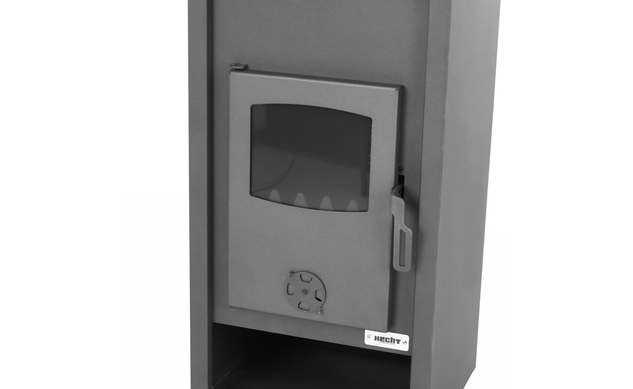 refractory glass and the possibility of adjusting the air flow. They are made of high quality steel and have a cast iron grate. Suitable for burning wood and wood briquettes.