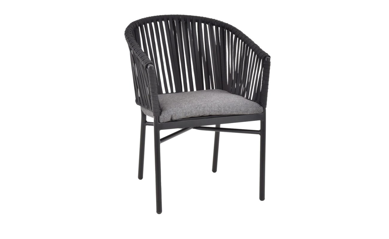 Made of aluminum profiles with Komaxit treatment. Suitable for humid environments. Suitable for exteriors and interiors.