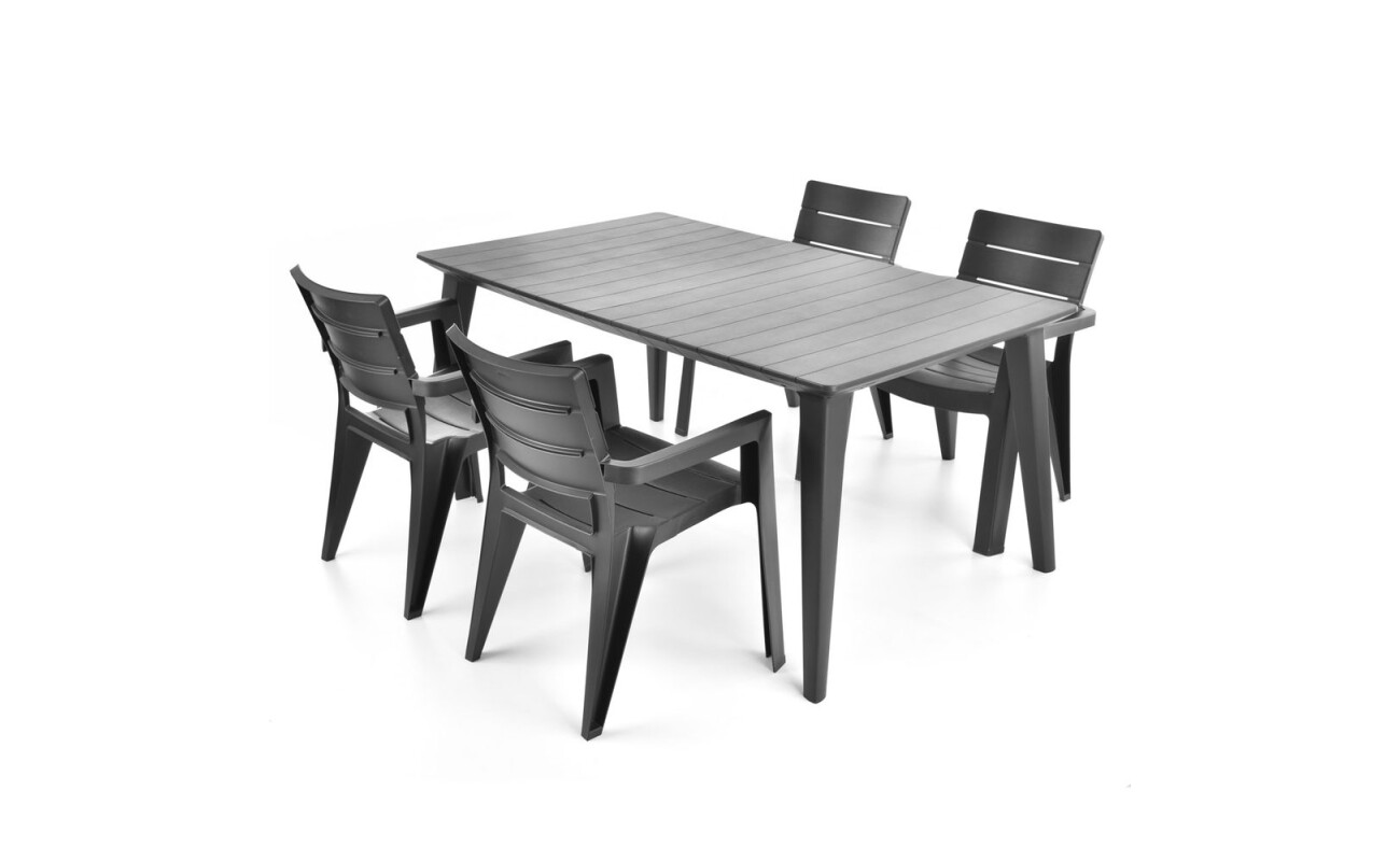 A very practical set of garden furniture consisting of four chairs and one table. A very practical set of garden furniture consisting of four chairs and one table.