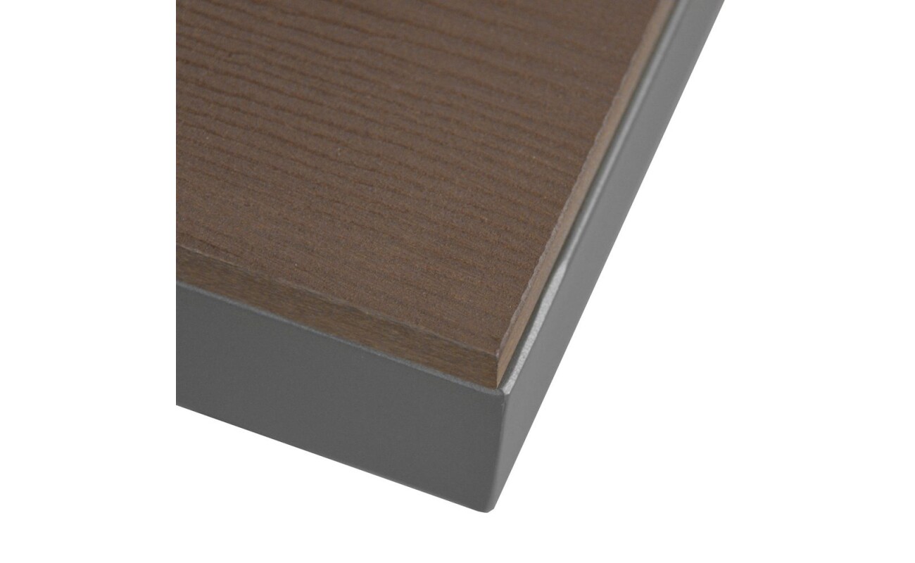 chairs and armrests is made of highly durable polywood.