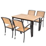 <p>Luxurious set of four chairs and one table made of aluminum profiles with Komaxit finish. The surface of the table