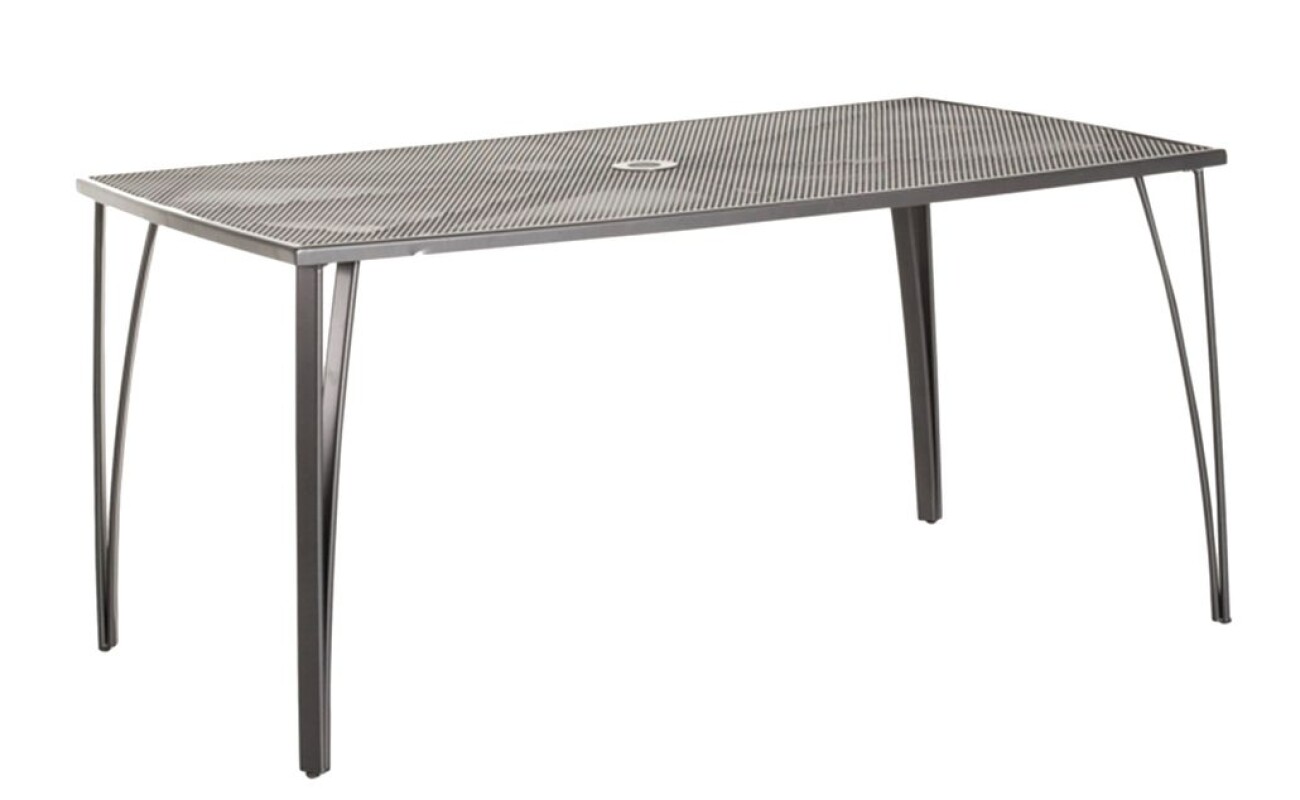 Made of expanded metal with a base layer applied by catalysis and Komaxit surface treatment. Not suitable for use in humid environments. W 153 × D 96 × H 73 cm.