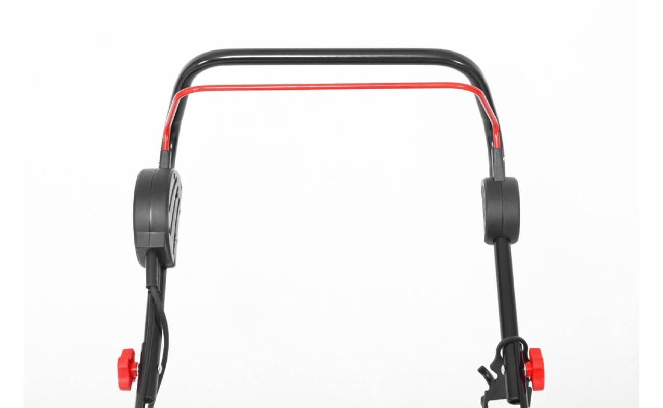 equipped with roller with 20 metal knives and with roller with metal wires. Power input 1500 W&nbsp;and working width 38 cm. Suitable for areas of up to 1100 m2.