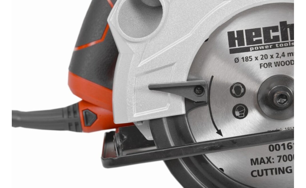 26 kg. Supplied with saw blade