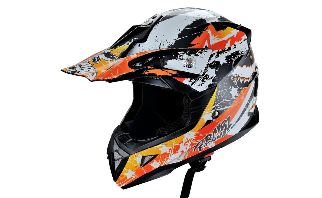 Protective helmet suitable for motorcycles and quads meets homologation ECE/22-05. Material ABS. Weight 1320 g (+/- 50). Size XL (61 cm)