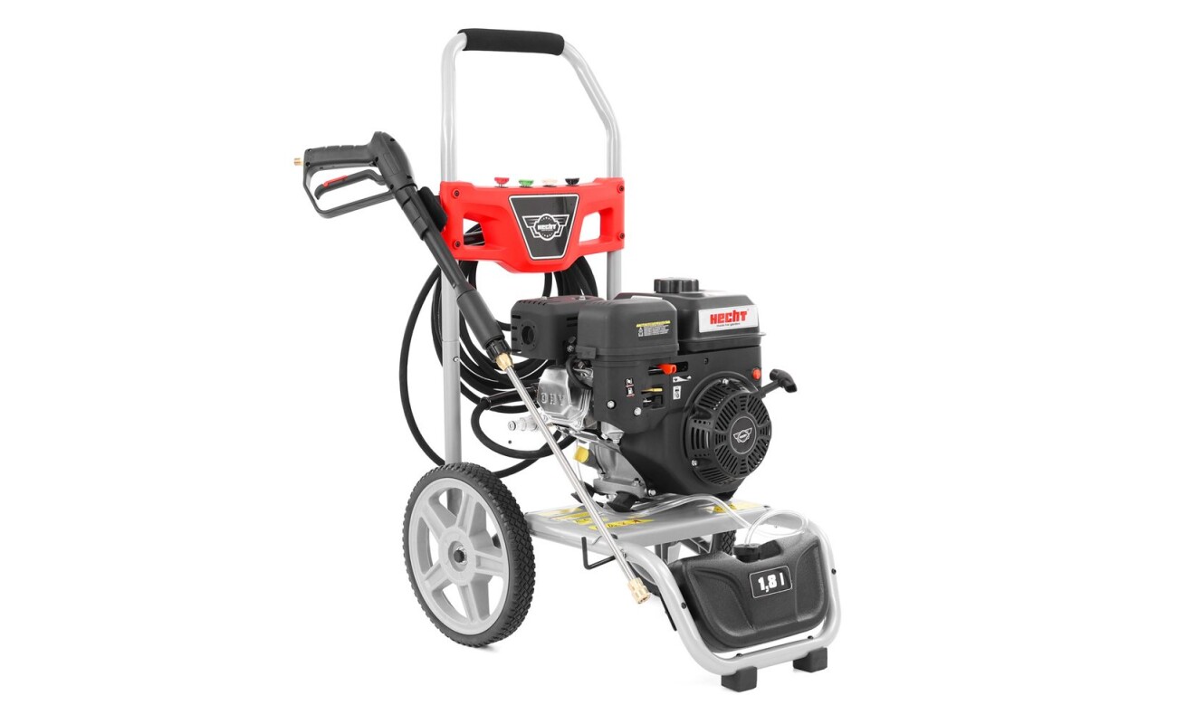 Gasoline high-pressure washer HECHT 3231 with max pressure up to 250 bar and flow rate of 600 l/h. Professional performance without electricity connection – ideal for demanding outdoor use.