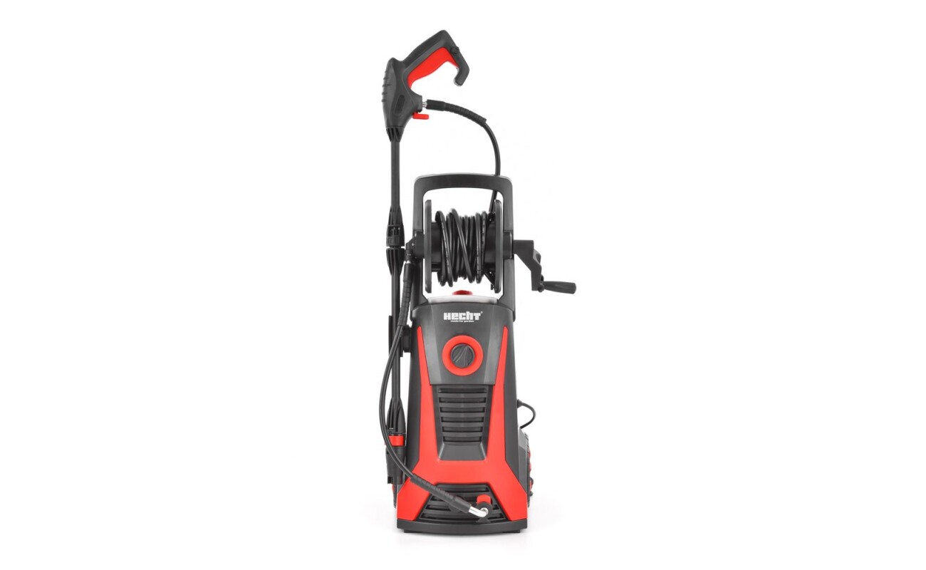 High pressure washer powered by an electric motor with power of 2200 W