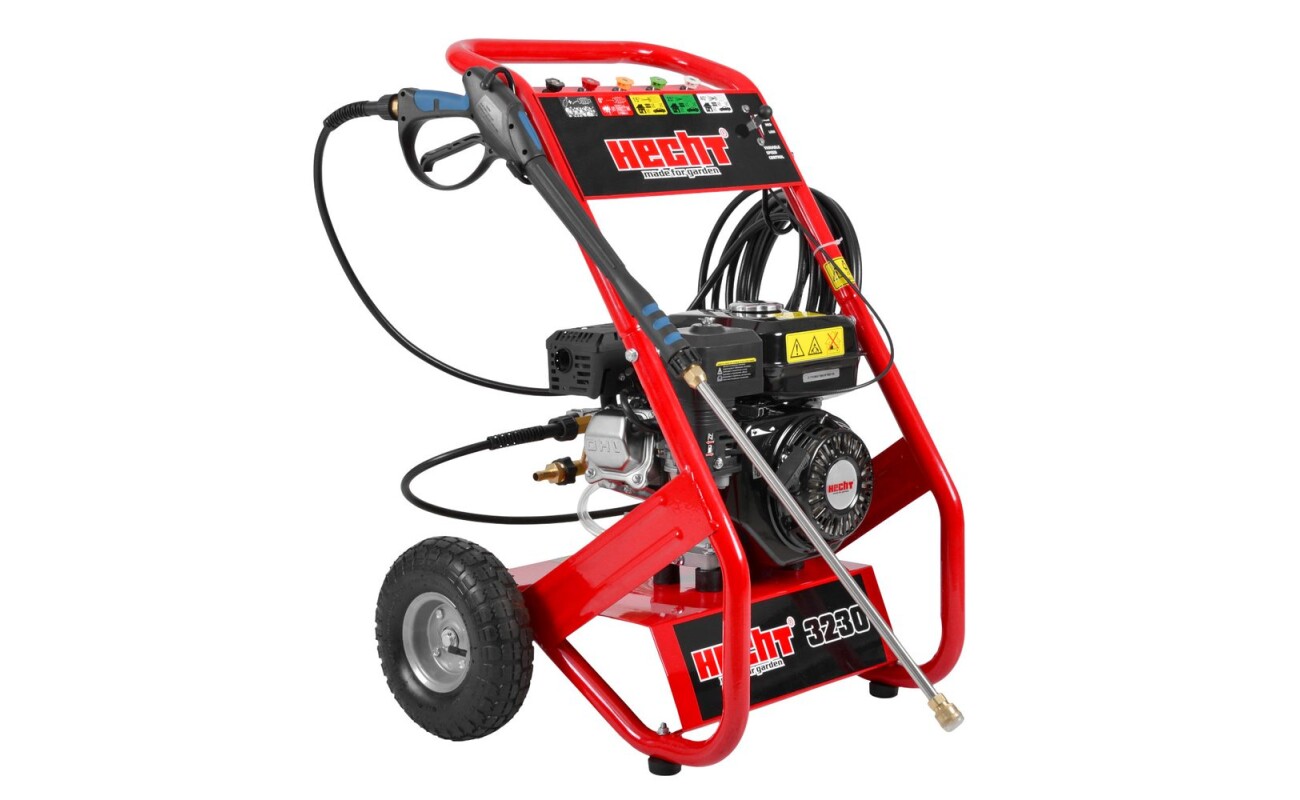 Petrol powered high pressure washer. Engine displacement 196 cc. Maximum pressure 207 bar.