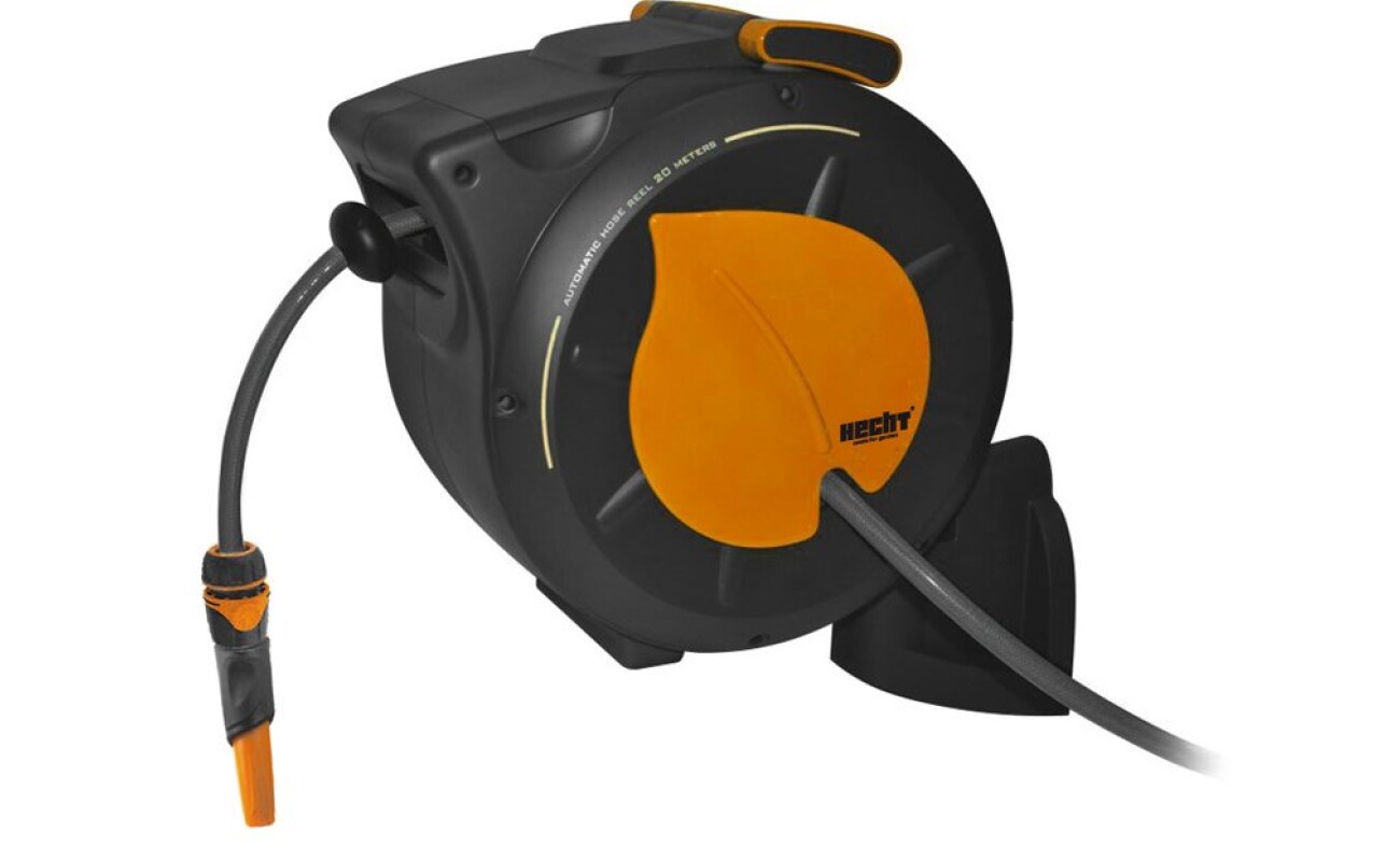 Hose reel with 20m of 1/2" hose.