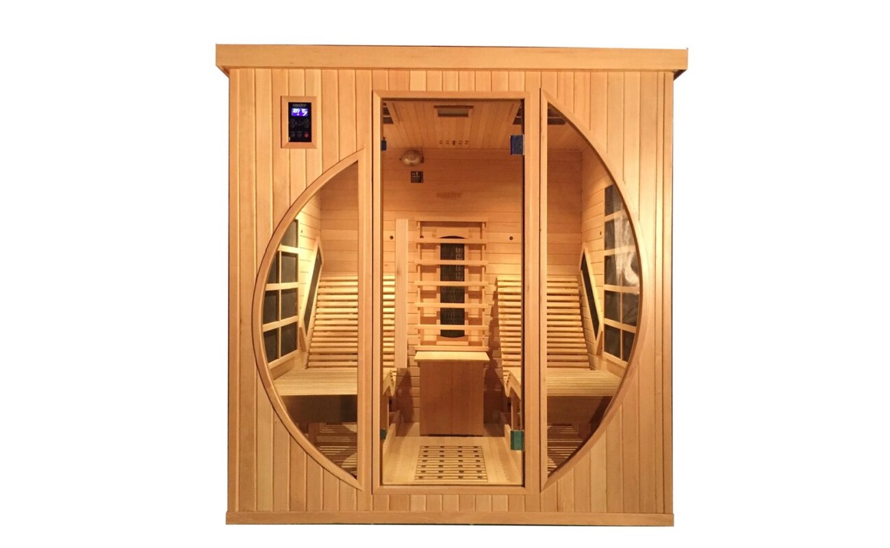 5 ceramic + 9 carbon heaters. Double control panel. MP3 player + radio. Tinted glass door. Air ionizer