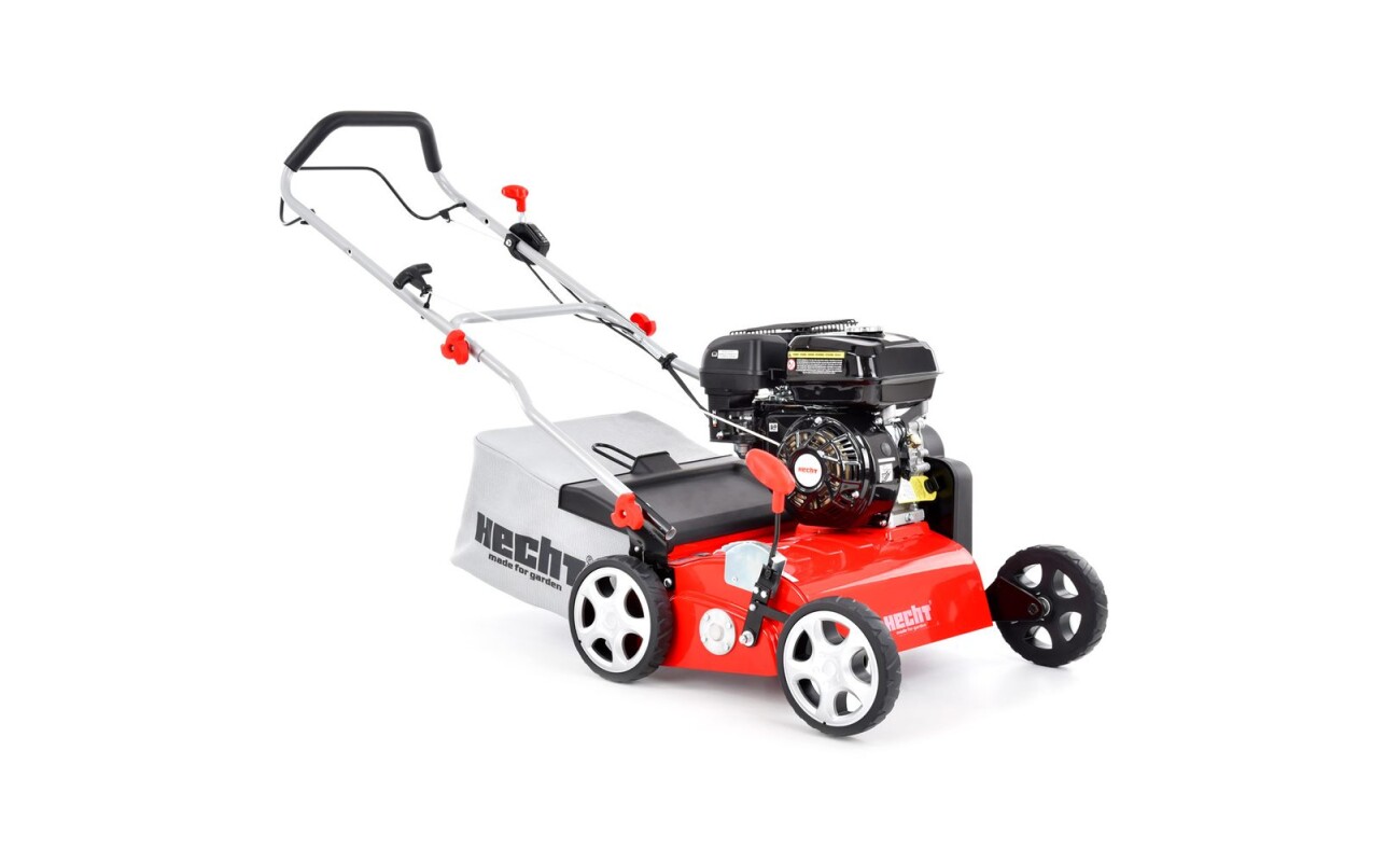 Motor scarifier with a reach of 42 cm. 212 cm3 engine with a rated power of 4 kW. Basket volume 45 l. Suitable for areas up to approx. 1600 m2.