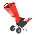 <p>Petrol garden shredder for branches up to 70 mm diameter. Engine with 212 cm<sup>3</sup> displacement and maximum power output of 4.3 kW. Weight 65 kg. Shredding using knife roller.</p>