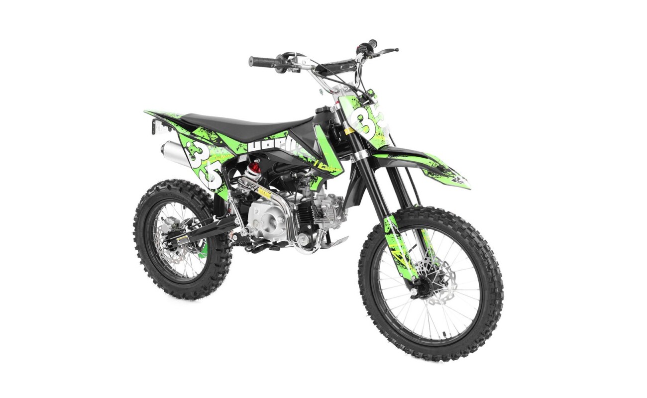 HECHT 51126 is a powerful petrol-powered motorcycle with a 4-stroke 125 cc engine and a power output of 5 kW (6.8 HP). It reaches speeds of up to 70 km/h and offers high-quality suspension
