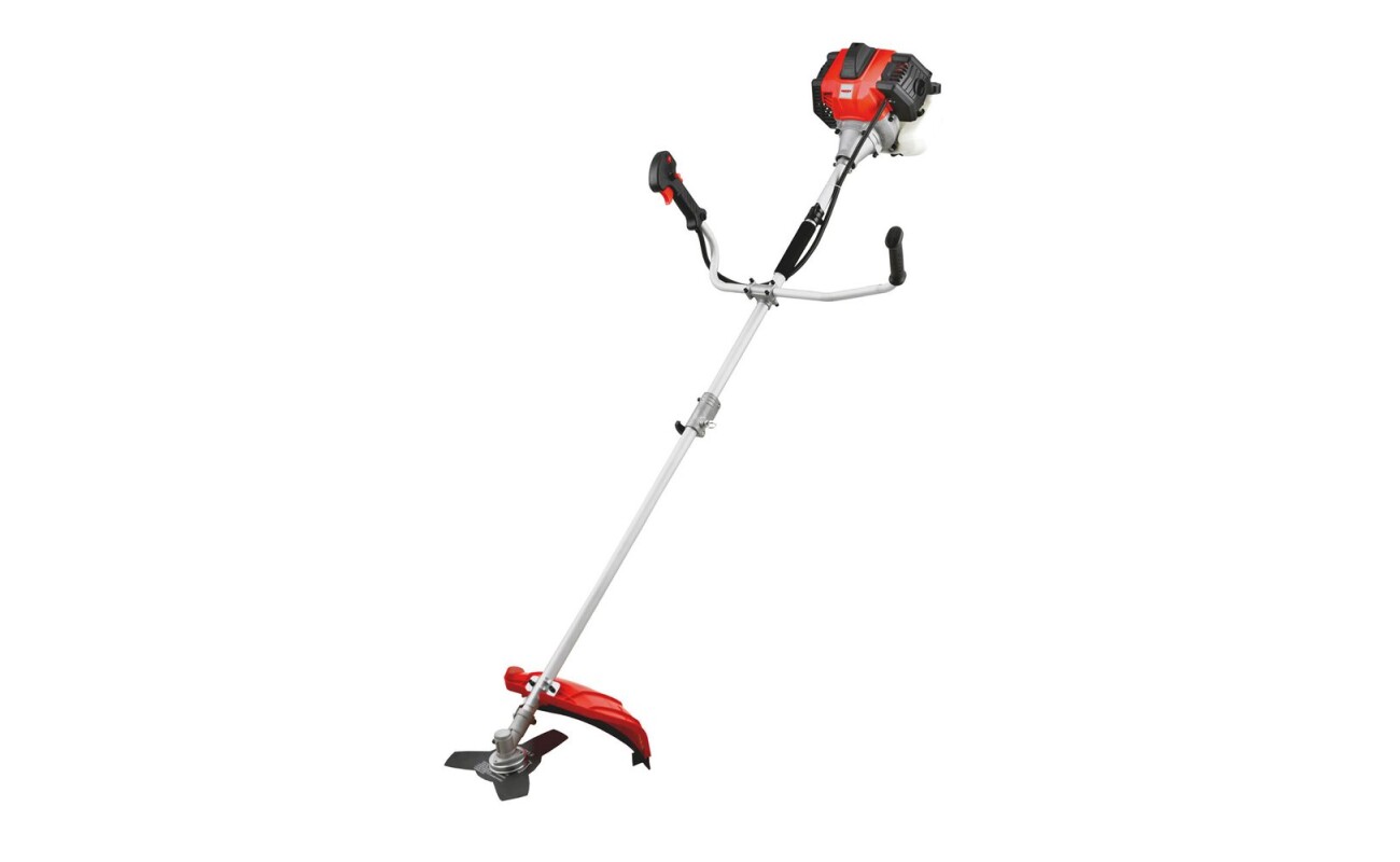 Power brushcutter with 25.5 cm blade span and 43 cm string span. Split shaft. 58 cm3 engine with a rated power of 1.6 kW (2.15 HP). Semi-automatic string unwinding. Ergonomic Bike handles. Weight 7.5 kg.