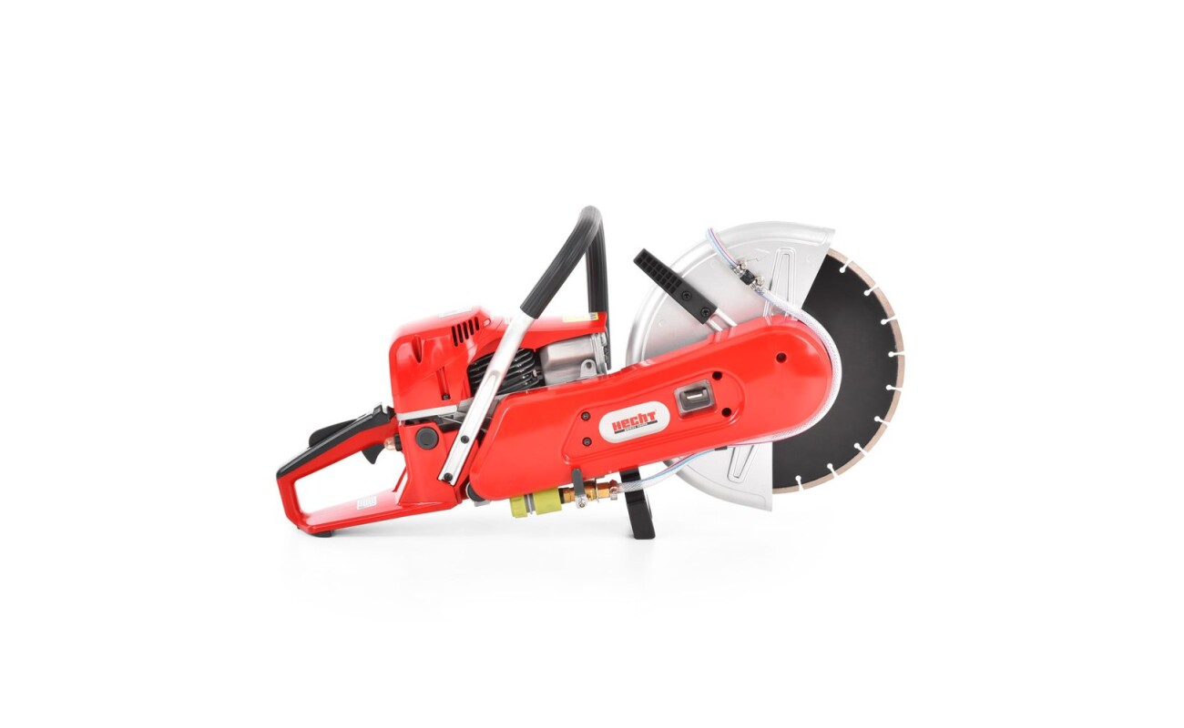 Petrol powered concrete cutter. Water connection. Cutting blade diameter 305 mm.