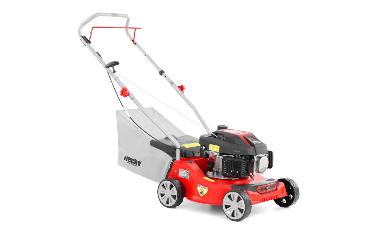 Petrol lawn mower with engine rated at 1.3 kW (1.75 HP). 40.6 cm reach. 45 l basket. Recommended maximum area 700 m2.