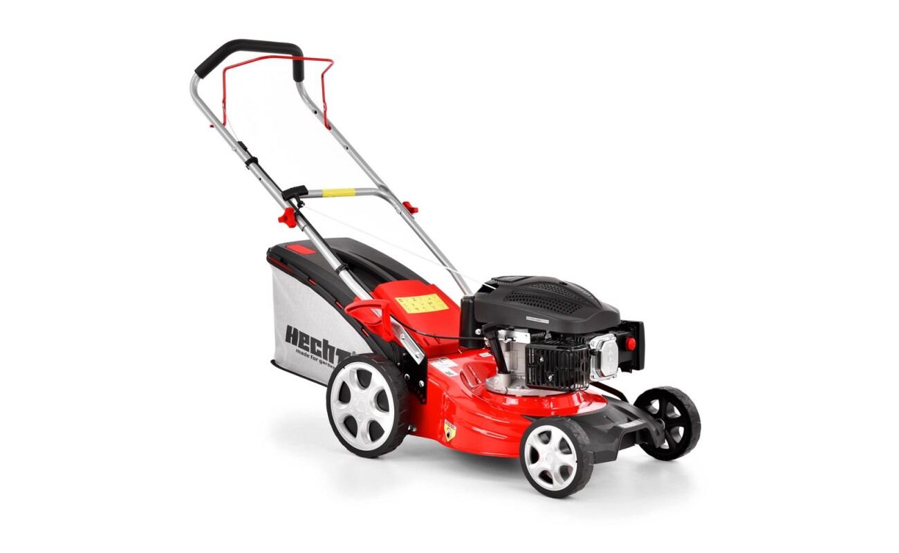 Petrol lawn mower. Working width: 42.5 cm. Displacement: 139 cm3. Engine power: 2.4 kW. Collecting box: 45 l. 
