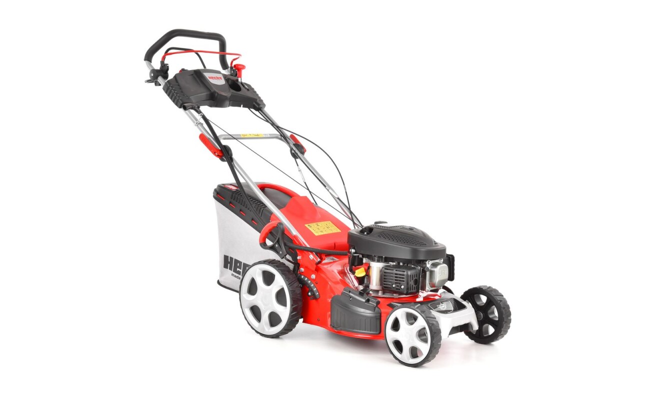 Petrol lawn mower with self propelled system and electric starter. Working width: 43 cm. Engine displacement: 98.5 ccm. Collecting box: 50 l.