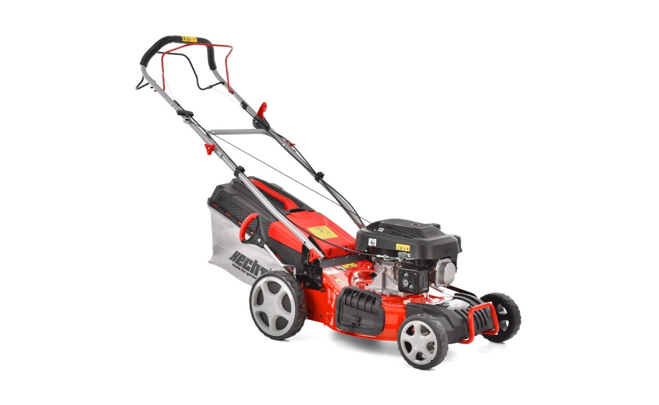 Petrol lawn mower with self propelled system. Working width: 46 cm. Engine displacement: 150 ccm Engine power: 2.7 kW. Basket volume: 55 l.