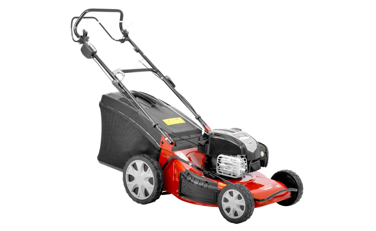 Self propelled petrol lawn mower. Made in Italy. Briggs & Stratton engine.