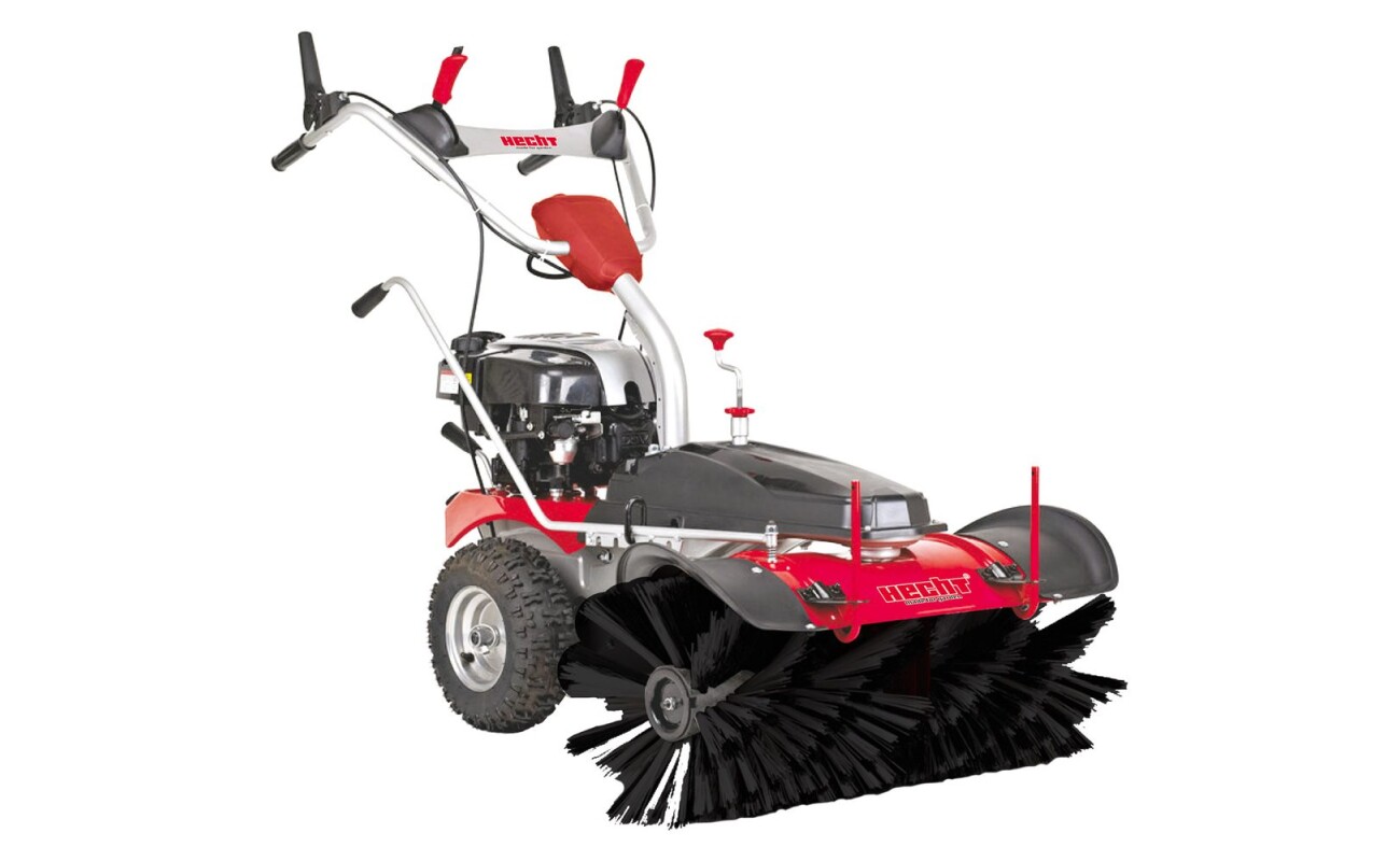 Motorised petrol sweeper with Briggs & Stratton engine. Engine capacity 161 cm3