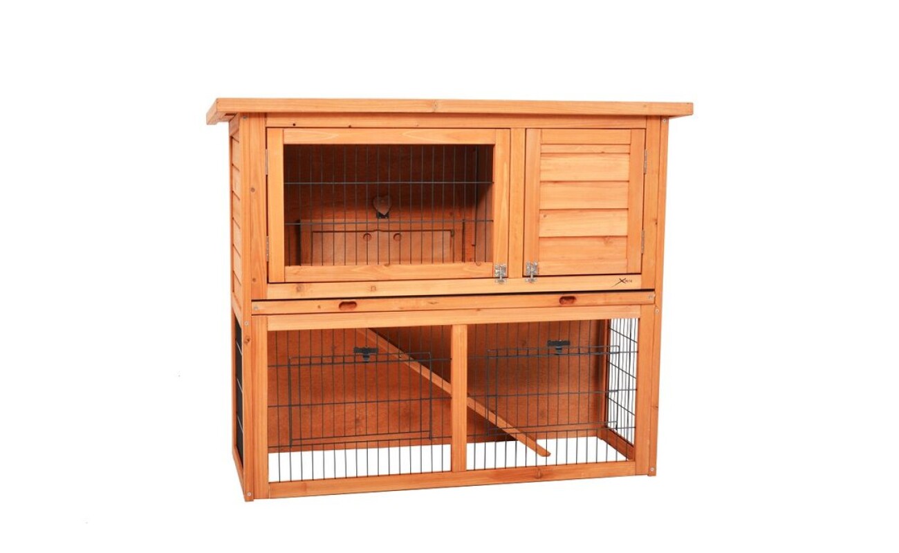Hutch -&nbsp;contains plastic pull-out drawer for easy cleaning. Asphalt roof. 2&nbsp;separated door in the first floor