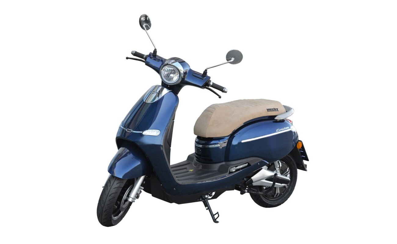 Engine 3000W. Max. speed 45 km/h. Set of 72 V / 20 Ah batteries. Range up to 60 km.