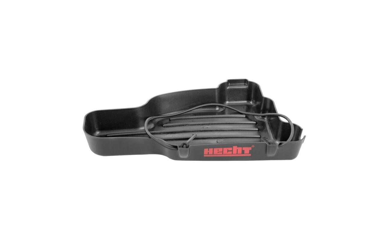 Transport pad for chainsaw. Capture possible oil leaks. Suitable for most of standard chainsaws. Easy attachment to the saw. Avoid soiling of the car or the workshop shelf.