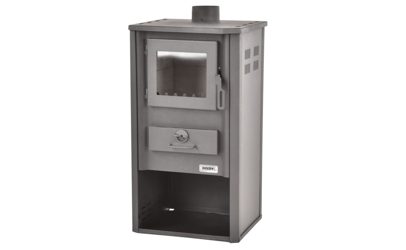 Stove with a glass door for wood with an output of 8 - 9 kW. Made in Europe.